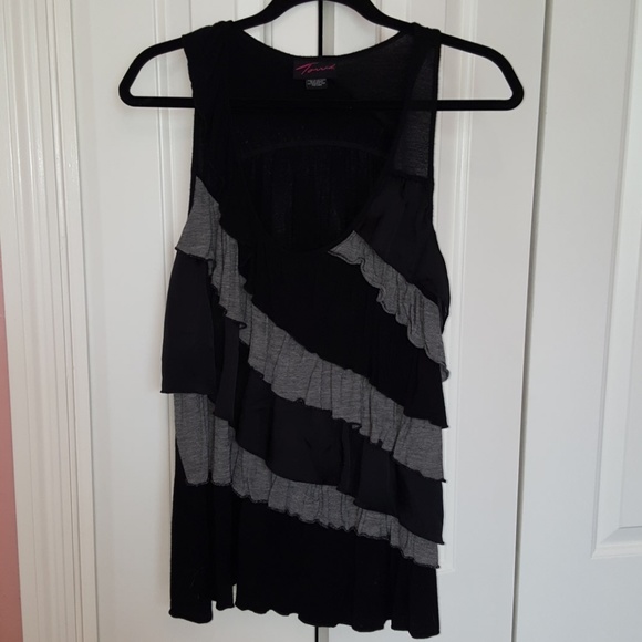 ➕Fun and Flirty Torrid Black & Gray Ruffle Tank - Picture 2 of 5